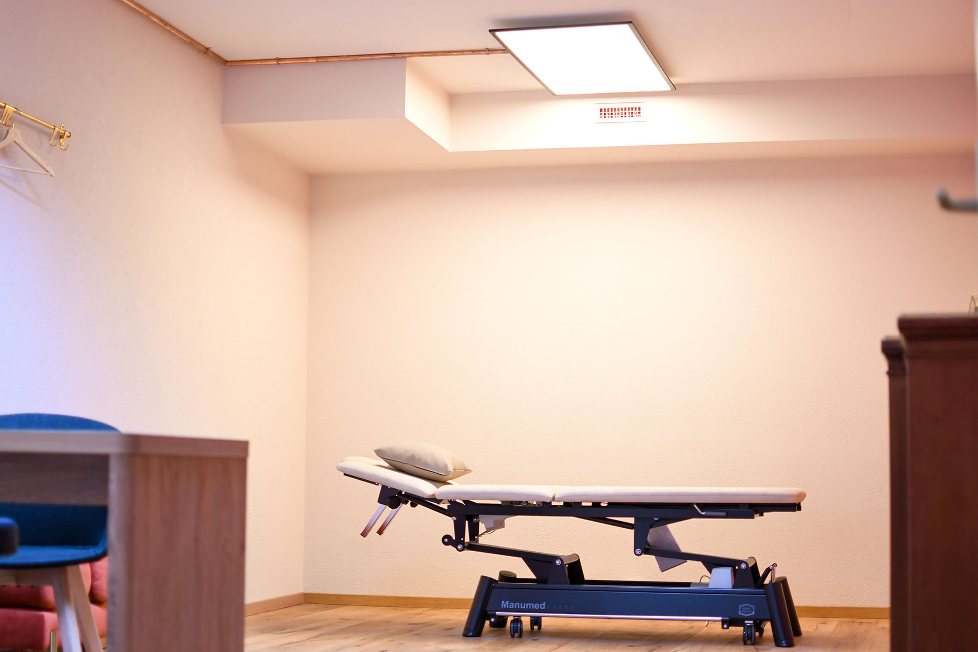 Behandlungsliege im Studio-Kraft, Physiotherapie in Kilchberg