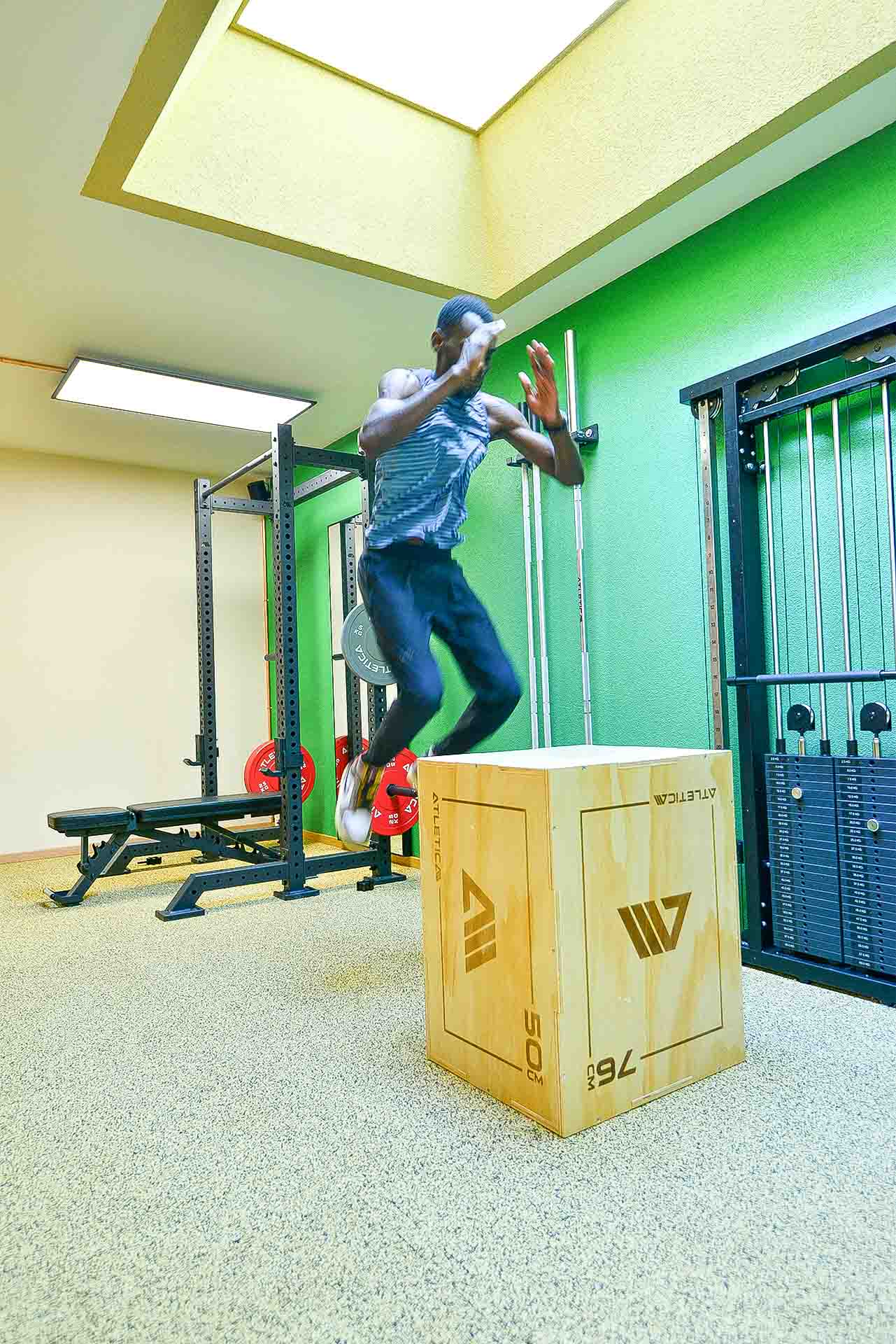 Sprungtraining im Studio-Kraft, Physiotherapie in Kilchberg
